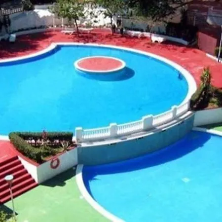 2bd-piscina-playa-port Aventura2