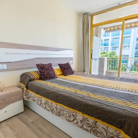 2bd-piscina-playa-port Aventura2