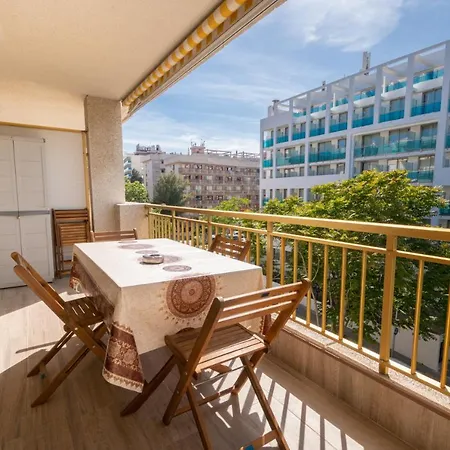 2bd-piscina-playa-port Aventura2