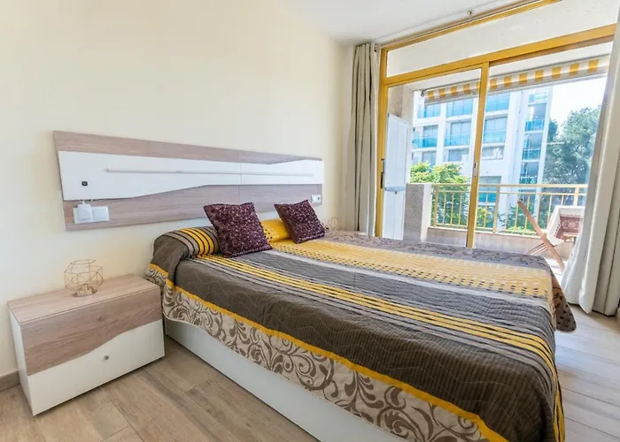 2bd-piscina-playa-port Aventura2